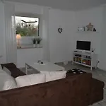 아파트 Strandstern Mit Wallbox 뢰멘